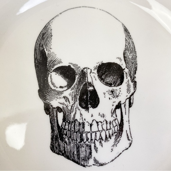 Royal Stafford England 8.5” Skull Salad plate - Picture 4 of 5